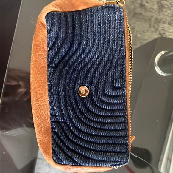 Henri Bendel Navy and Tan Shoulder Bag - Picture 2 of 7